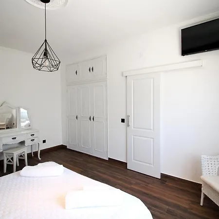 White Bride Fz منزل ريفي *